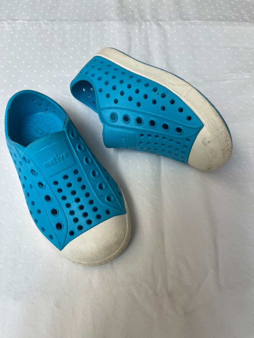 Native Kids Blue Slip-on Water Shoes Size 7 (Y)